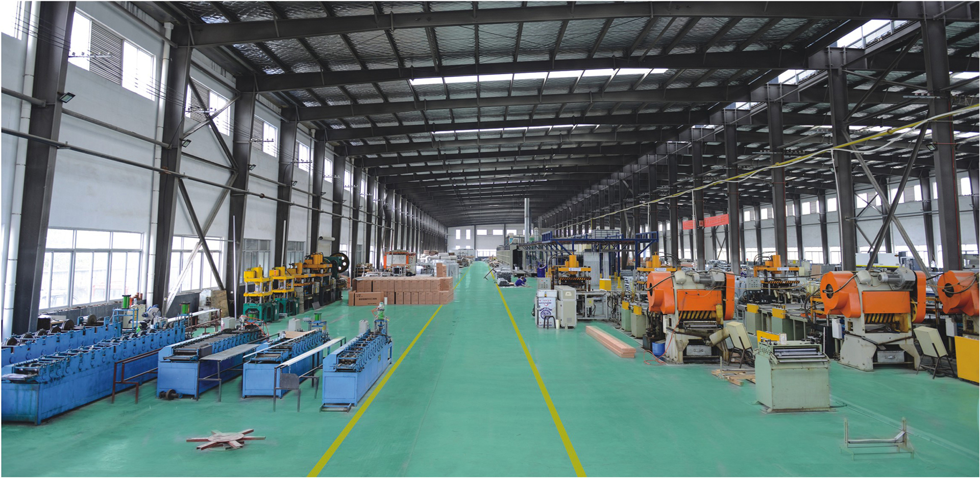 金屬吊頂車(chē)間